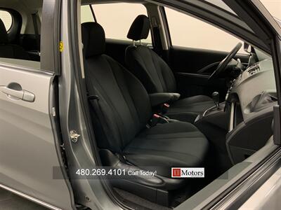 2015 Mazda Mazda5 Sport   - Photo 17 - Tempe, AZ 85281