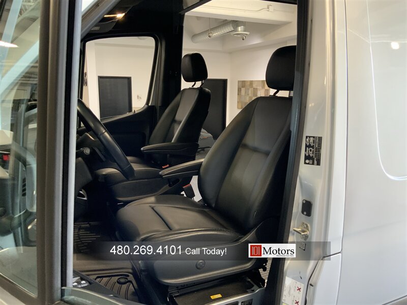 2022 Winnebago Sprinter Adventure RV  