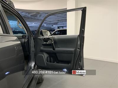 2021 Toyota 4Runner TRD Off-Road   - Photo 18 - Tempe, AZ 85281