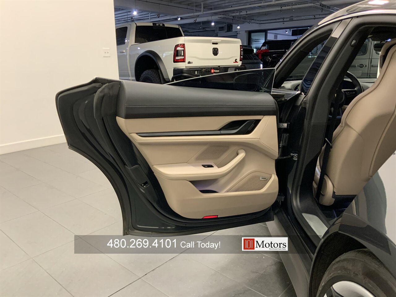 2020 Porsche Taycan 4S - Photo 22 - Tempe, AZ 85281