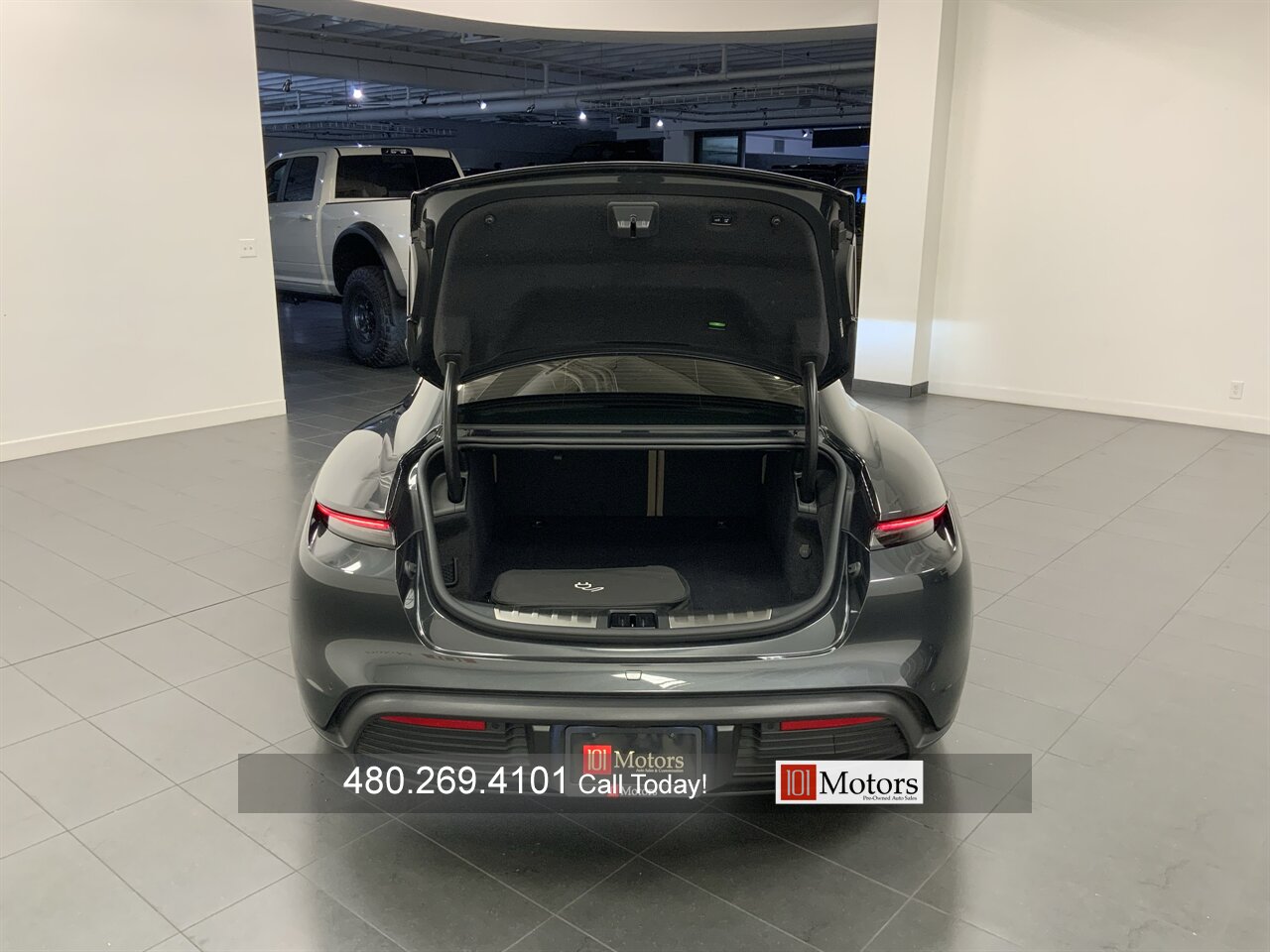 2020 Porsche Taycan 4S - Photo 24 - Tempe, AZ 85281
