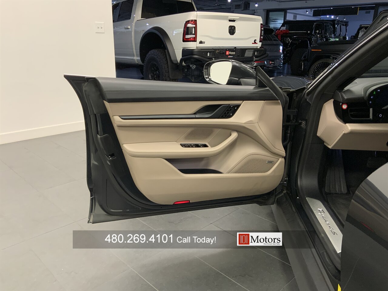 2020 Porsche Taycan 4S - Photo 9 - Tempe, AZ 85281