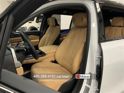 2025 Cadillac Escalade IQ Sport 2   - Photo 2 - Tempe, AZ 85281