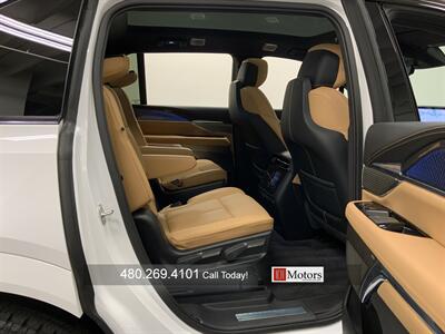 2025 Cadillac Escalade IQ Sport 2   - Photo 25 - Tempe, AZ 85281