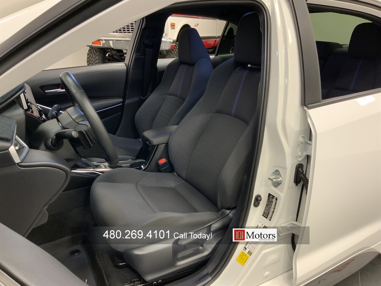 2020 Toyota Corolla SE - Photo 2 - Tempe, AZ 85281