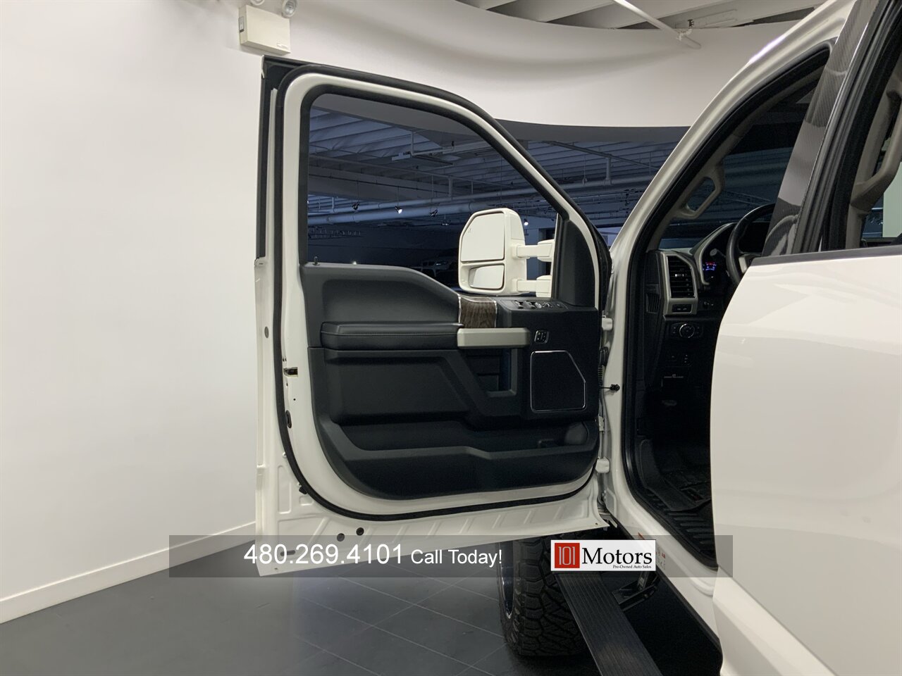 2018 Ford F-450 Super Duty Lariat - Photo 8 - Tempe, AZ 85281