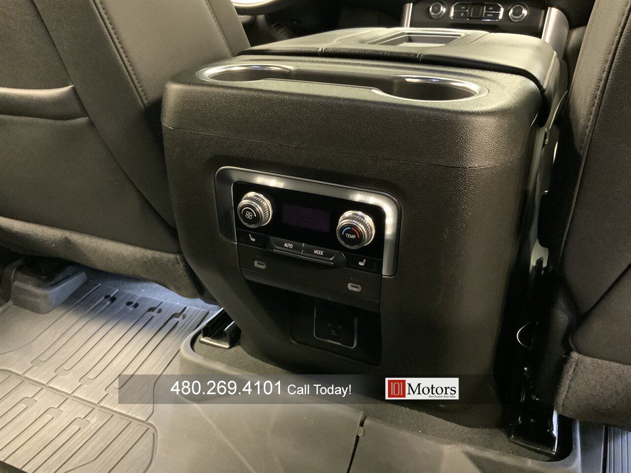 2024 GMC Yukon SLT - Photo 23 - Tempe, AZ 85281