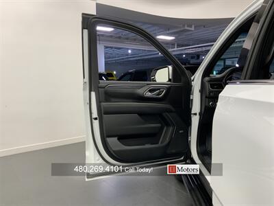 2024 GMC Yukon SLT   - Photo 9 - Tempe, AZ 85281