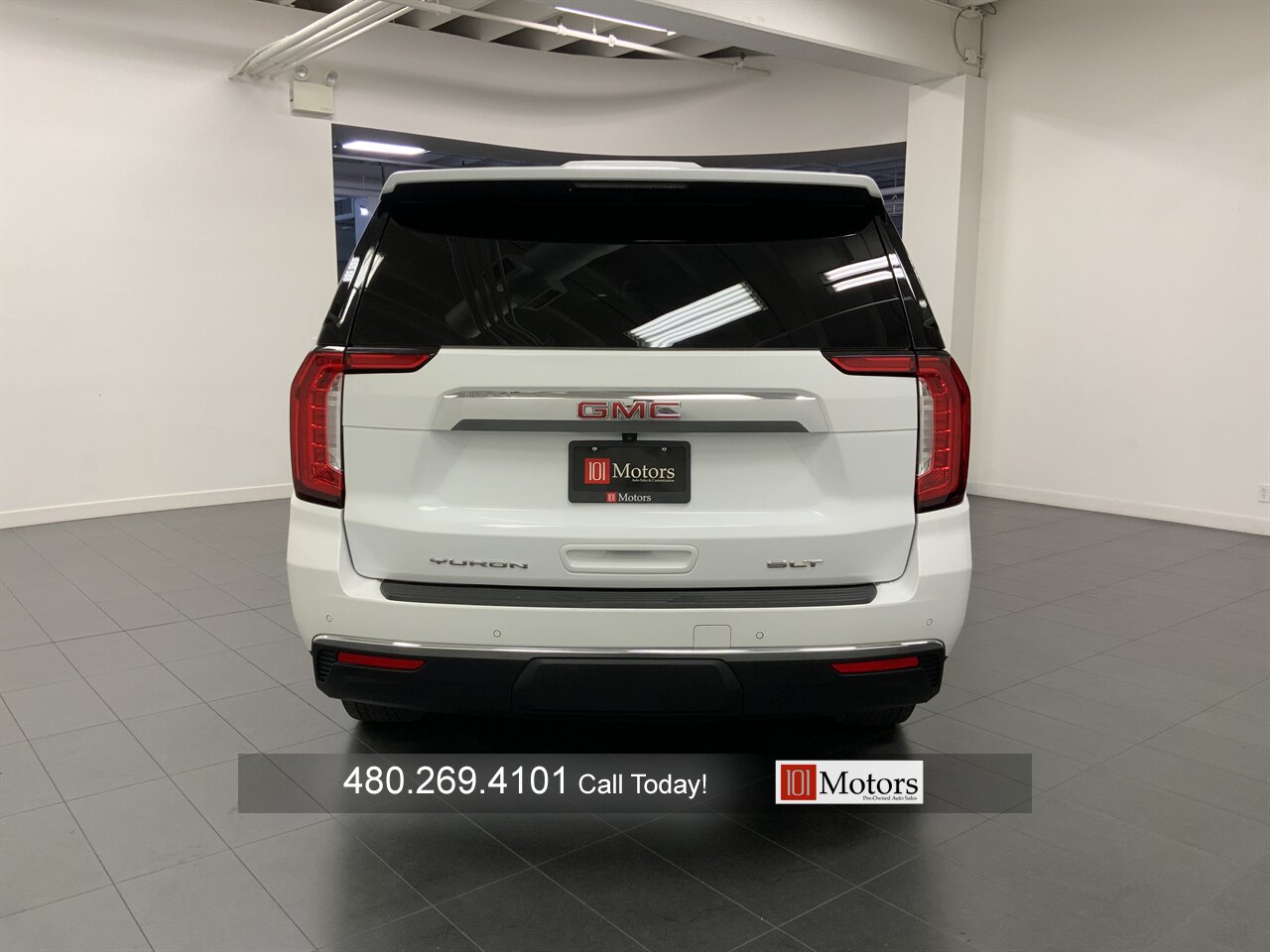 2024 GMC Yukon SLT - Photo 4 - Tempe, AZ 85281