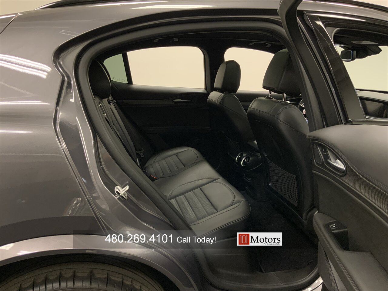 2024 Alfa Romeo Stelvio Quadrifoglio - Photo 22 - Tempe, AZ 85281