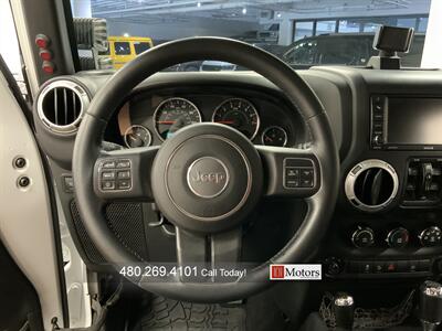 2015 Jeep Wrangler Unlimi Rubicon   - Photo 13 - Tempe, AZ 85281