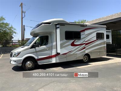 2017 Tiffin Wayfarer 24QW   - Photo 13 - Tempe, AZ 85281