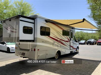 2017 Tiffin Wayfarer 24QW   - Photo 9 - Tempe, AZ 85281