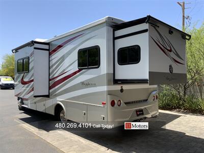 2017 Tiffin Wayfarer 24QW   - Photo 10 - Tempe, AZ 85281