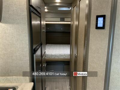 2017 Tiffin Wayfarer 24QW   - Photo 43 - Tempe, AZ 85281