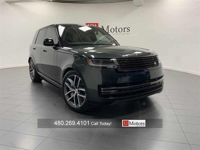 2025 Land Rover Range Rover P550e SE  