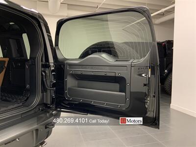 2023 LAND ROVER DEFENDER 110 CARPATHIAN ED   - Photo 25 - Tempe, AZ 85281