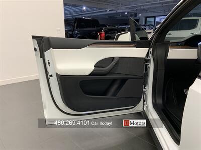 2023 Tesla Model X   - Photo 9 - Tempe, AZ 85281