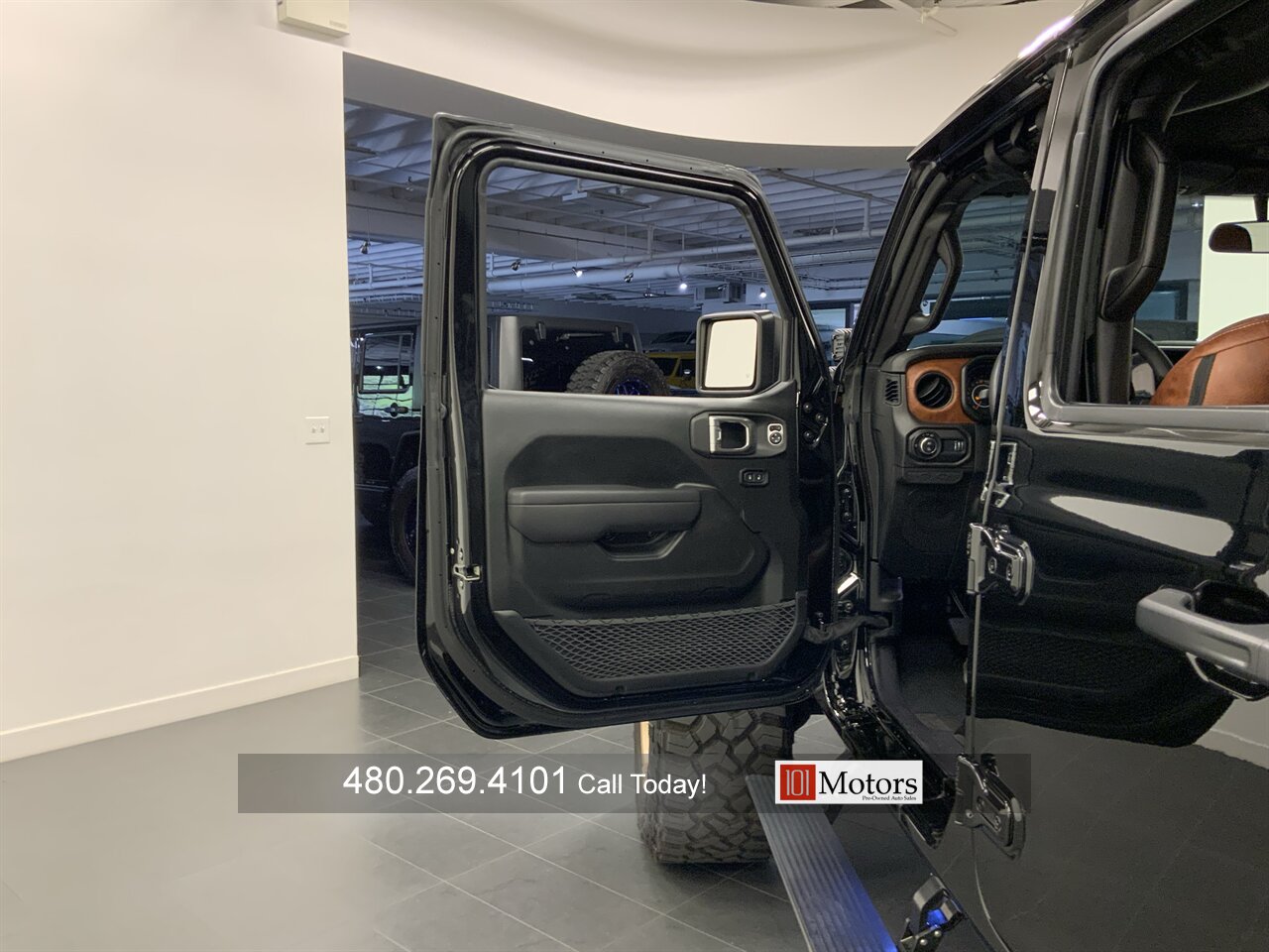 2025 Jeep Gladiator NightHawk - Photo 10 - Tempe, AZ 85281