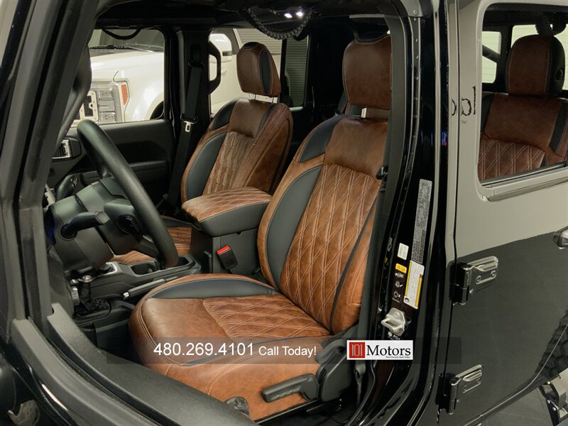 2025 Jeep Gladiator NightHawk  