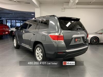 2013 Toyota Highlander Plus   - Photo 5 - Tempe, AZ 85281