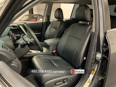 2013 Toyota Highlander Plus   - Photo 2 - Tempe, AZ 85281