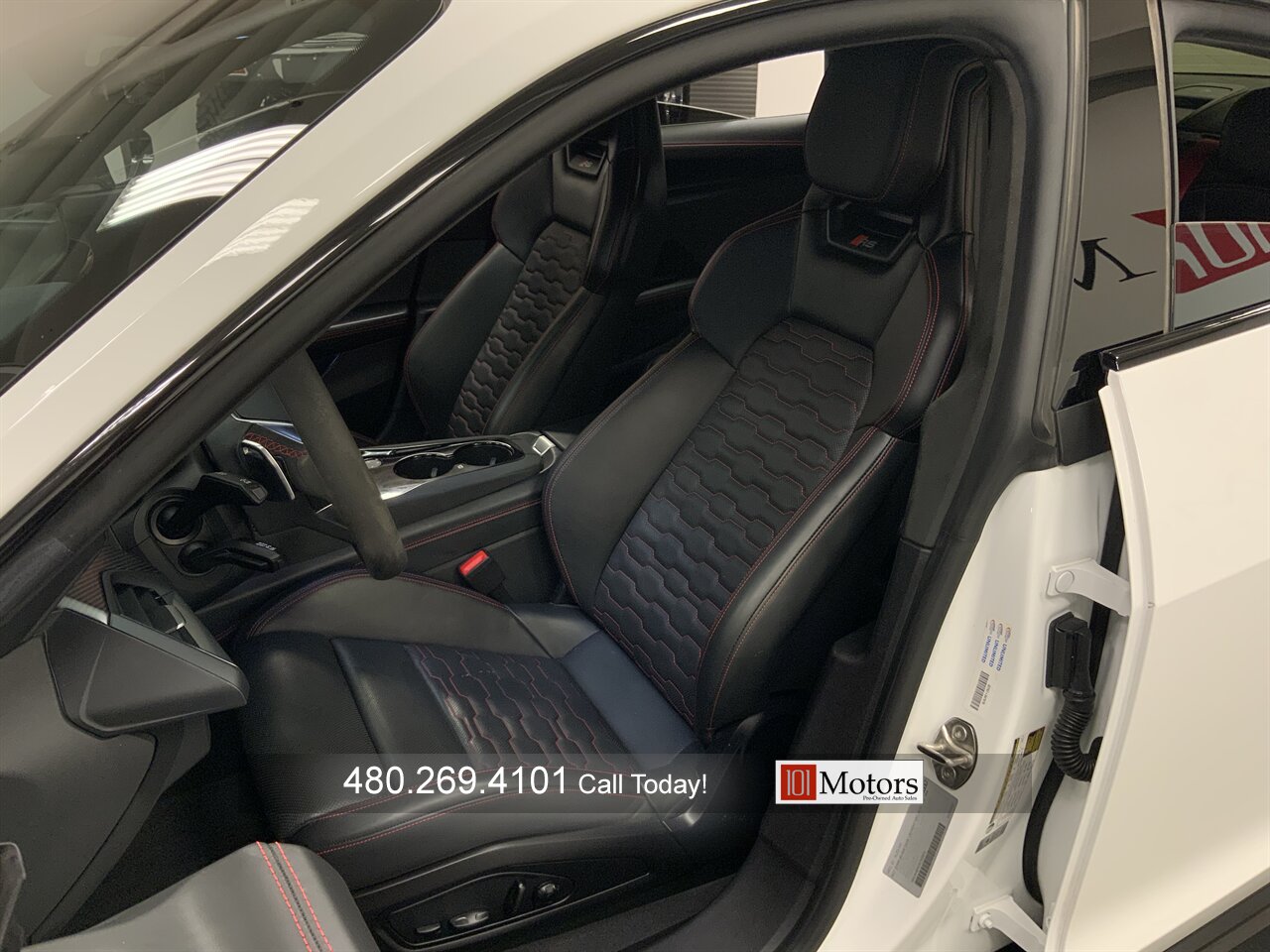 2022 Audi RS e-tron GT quattro - Photo 2 - Tempe, AZ 85281