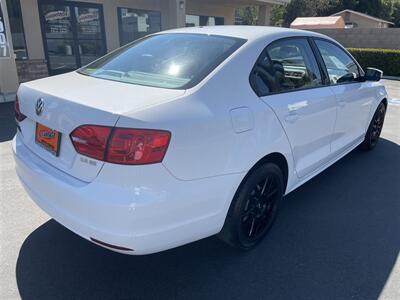 2011 Volkswagen Jetta SE PZEV   - Photo 5 - Redlands, CA 92373