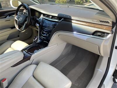 2013 Cadillac XTS Premium Collection   - Photo 11 - Redlands, CA 92373