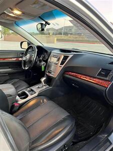 2012 Subaru Outback 2.5i Limited   - Photo 2 - San Antonio, TX 78244