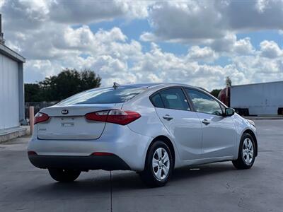 2016 Kia Forte LX   - Photo 5 - San Antonio, TX 78244