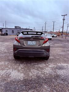 2021 Toyota C-HR LE - Photo 2 - San Antonio, TX 78244