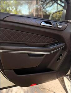 2017 Mercedes-Benz 550 4 Matic  Designo Package - Photo 10 - San Antonio, TX 78244
