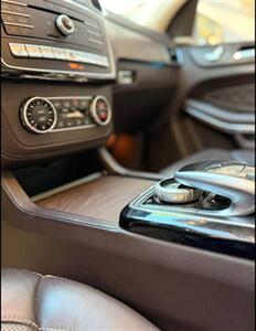2017 Mercedes-Benz 550 4 Matic  Designo Package - Photo 12 - San Antonio, TX 78244