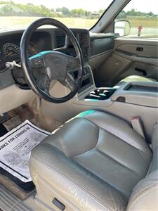 2006 GMC Yukon XL SLT 1500 SLT 1500 4dr SUV   - Photo 4 - San Antonio, TX 78244