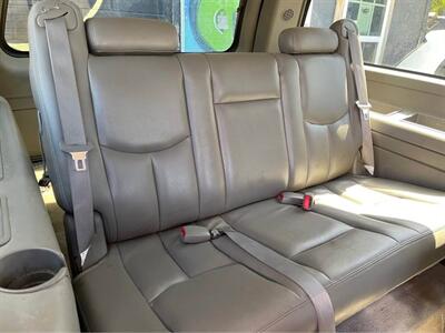 2006 GMC Yukon XL SLT 1500 SLT 1500 4dr SUV   - Photo 6 - San Antonio, TX 78244