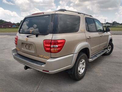 2001 Toyota Sequoia SR5   - Photo 4 - San Antonio, TX 78244