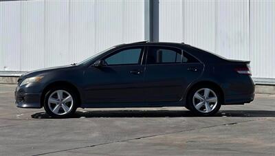 2010 Toyota Camry LE V6   - Photo 2 - San Antonio, TX 78244