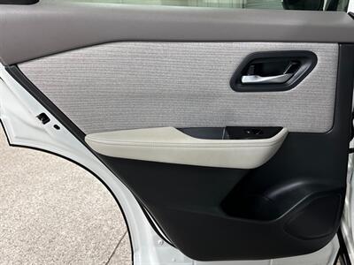 2023 Nissan Rogue S   - Photo 13 - San Antonio, TX 78244