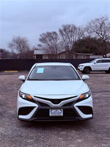 2022 Toyota Camry SE - Photo 2 - San Antonio, TX 78244