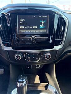2019 Chevrolet Traverse LT Cloth - Photo 10 - San Antonio, TX 78244