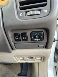 1998 Toyota Celsior   - Photo 14 - San Antonio, TX 78244