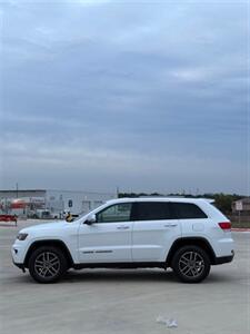 2019 Jeep Grand Cherokee Limited   - Photo 2 - San Antonio, TX 78244
