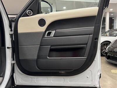 2019 Land Rover Range Rover Sport HSE Dynamic - Photo 14 - Gladstone, OR 97027