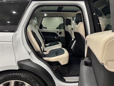 2019 Land Rover Range Rover Sport HSE Dynamic - Photo 10 - Gladstone, OR 97027