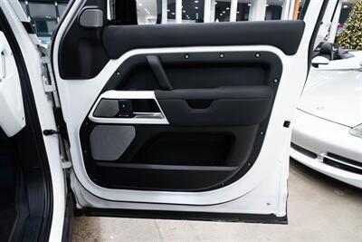 2023 Land Rover Defender SE   - Photo 25 - Gladstone, OR 97027