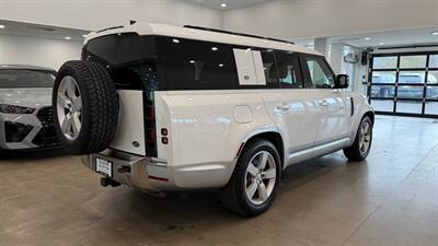 2023 Land Rover Defender SE   - Photo 3 - Gladstone, OR 97027