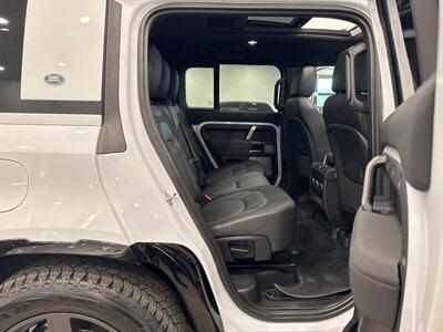 2023 Land Rover Defender X-Dynamic SE   - Photo 10 - Gladstone, OR 97027