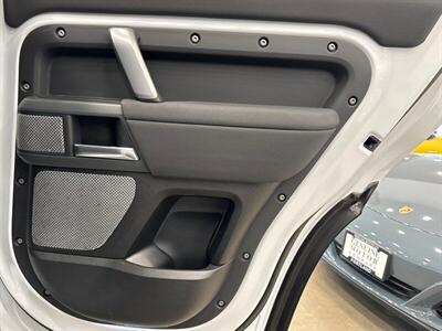 2023 Land Rover Defender X-Dynamic SE   - Photo 20 - Gladstone, OR 97027