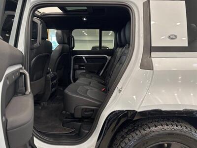 2023 Land Rover Defender X-Dynamic SE   - Photo 12 - Gladstone, OR 97027